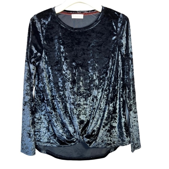 Altar’d State Crushed Velvet Soft Front Knot Long Sleeve Shirt Size Medium - Picture 3 of 14